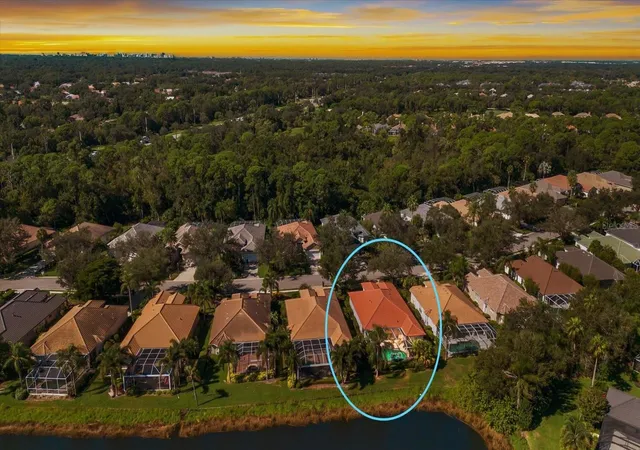 Photo 4 of Single family home for sale at 6943 Lennox Pl, University Park, FL 34201 | MLS# A4698243 | Listing updated on 2026-10-29