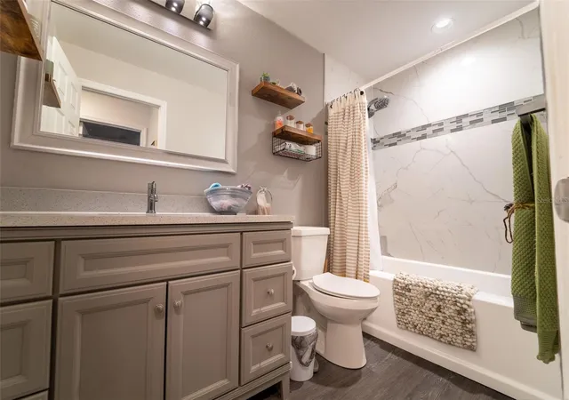 Photo 3 of Single family home for sale at 7407 Mount Vernon Rd, Tampa, FL 33625 | MLS# W7887106 | Listing updated on 2026-08-05