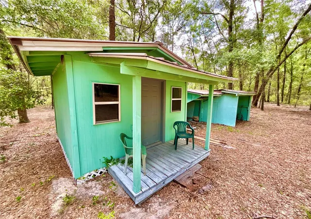Photo 3 of Manufactured home for sale at 8232 Swan Lake Rd, Melrose, FL 32666 | MLS# GC541501 | Listing updated on 2026-09-25