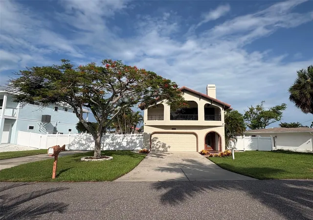 Photo 3 of Single family home for sale at 15810 Redington Dr, Redington Beach, FL 33708 | MLS# TB8523684 | Listing updated on 2026-08-01