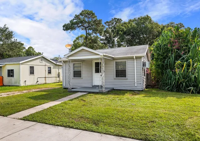 Photo 1 of Multi family home for sale at 5101 37th Street N, Saint Petersburg, FL 33714 | MLS# TB8523689 | Listing updated on 2026-07-27
