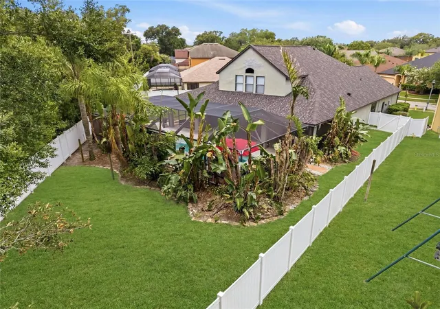 2nd image of 1945 Abbey Ridge Dr, Dover, FL 33527 | MLS# TB8523698
