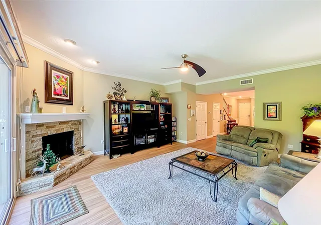 3rd image of 1722 Arabian Ln, Palm Harbor, FL 34685 | MLS# TB8523699