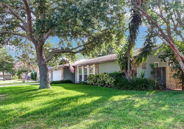 3rd image of 2021 Todd Rd, Clearwater, FL 33763 | MLS# TB8523700