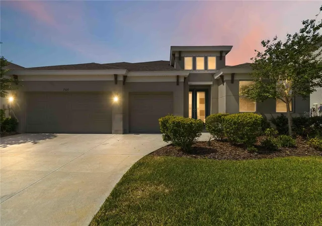 Photo 1 of Single family home for sale at 7526 Paradiso Dr, Apollo Beach, FL 33572 | MLS# TB8523704 | Listing updated on 2026-10-03
