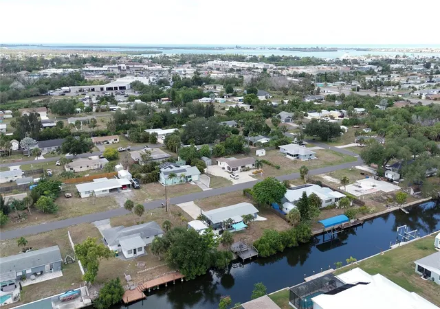 Homes for sale in Englewood, FL | 832 E 4th St, Englewood, FL 34223 | MLS# D6147921