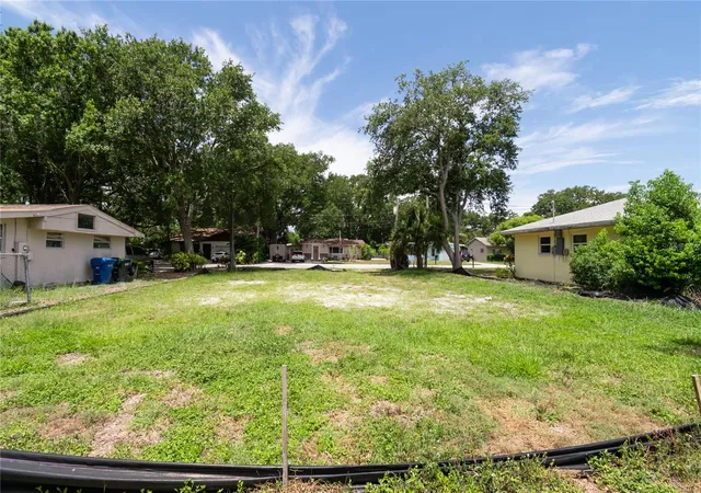 Photo 1 of Land for sale at 658 15th Street Nw, Largo, FL 33770 | MLS# TB8523713 | Listing updated on 2026-09-29