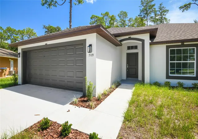 Photo 2 of Single family home for sale at 709 Fredrick Pl, Kissimmee, FL 34758 | MLS# S5152582 | Listing updated on 2026-09-02