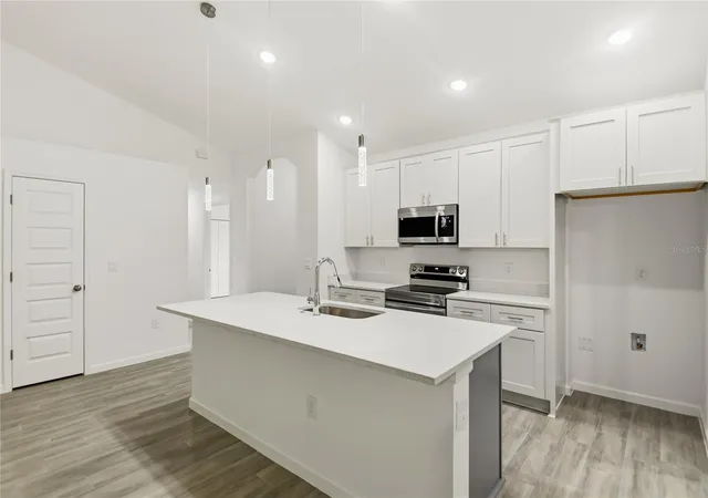 Homes for sale in Kissimmee, FL | 709 Fredrick Pl, Kissimmee, FL 34758 | MLS# S5152582