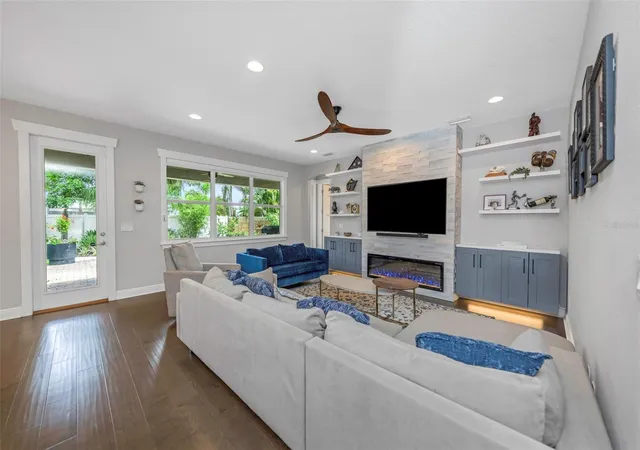 Photo 3 of Single family home for sale at 4109 W Vasconia St, Tampa, FL 33629 | MLS# TB8523721 | Listing updated on 2026-07-18