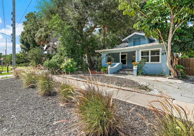 5th image of 2111 Burlington Ave N, Saint Petersburg, FL 33713 | MLS# TB8523736