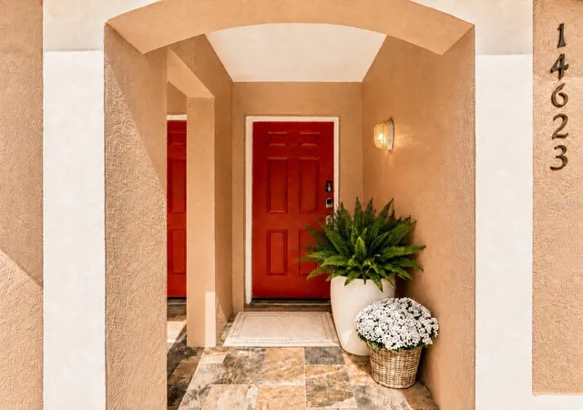 4th image of 14623 Par Clb Cir, Tampa, FL 33618