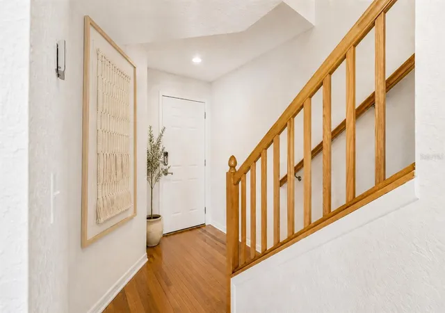 5th image of 14623 Par Clb Cir, Tampa, FL 33618