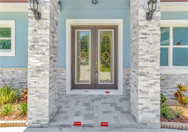 Photo 3 of Single family home for sale at 319 Water Shore Dr, Leesburg, FL 34748 | MLS# G5114341 | Listing updated on 2026-10-01
