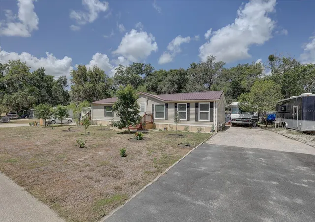 Photo 4 of Manufactured home for sale at 9501 Estelle St, New Port Richey, FL 34654 | MLS# TB8523758 | Listing updated on 2026-06-30