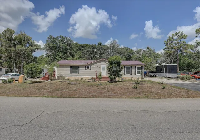 Photo 5 of Manufactured home for sale at 9501 Estelle St, New Port Richey, FL 34654 | MLS# TB8523758 | Listing updated on 2026-06-30