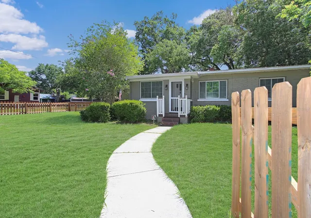 Photo 3 of Single family home for sale at 2541 S Palmetto Ave, Sanford, FL 32773 | MLS# S5152591 | Listing updated on 2026-09-07