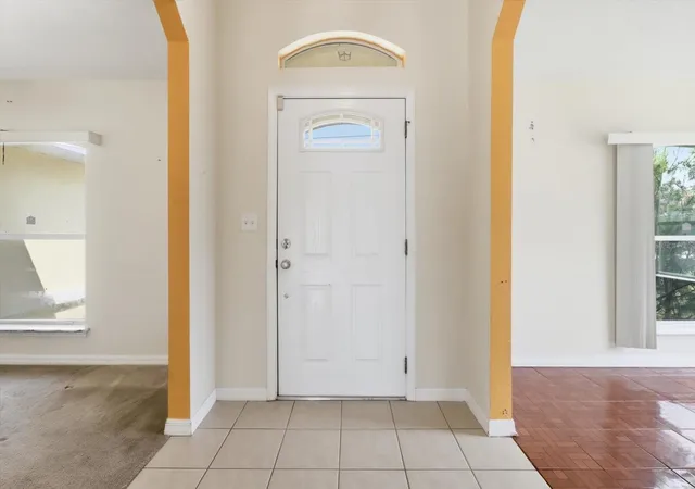 Photo 2 of Sale Pending at 2614 Sw 165th Street Rd, Ocala, FL 34473 | MLS# OM727485 | Listing updated on 2026-10-09