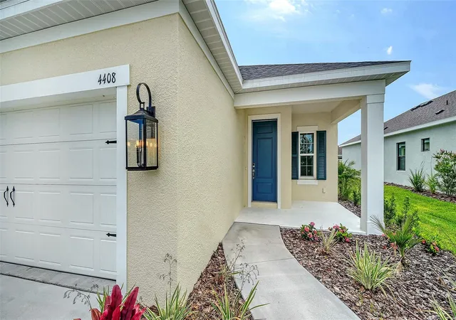Photo 2 of Sale Pending at 4408 Spoon Blade Dr, Parrish, FL 34219 | MLS# A4698272 | Listing updated on 2026-10-22