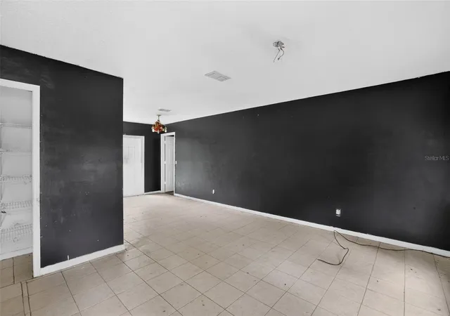 4th image of 5179 Marcus Dr, Greenwood, FL 32443 | MLS# TB8523784
