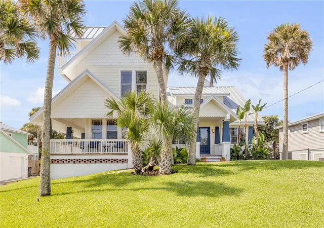 Photo 3 of Single family home for sale at 315 Due E St, New Smyrna Beach, FL 32169 | MLS# NS1088594 | Listing updated on 2026-09-02