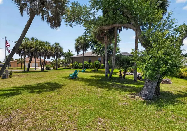 4th image of 227 Long Meadow Ln, Rotonda West, FL 33947 | MLS# D6147925