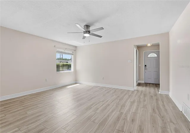 Photo 4 of Single family home for sale at 36 E Winter Park Sts, Orlando, FL 32804 | MLS# O6420406 | Listing updated on 2026-08-20