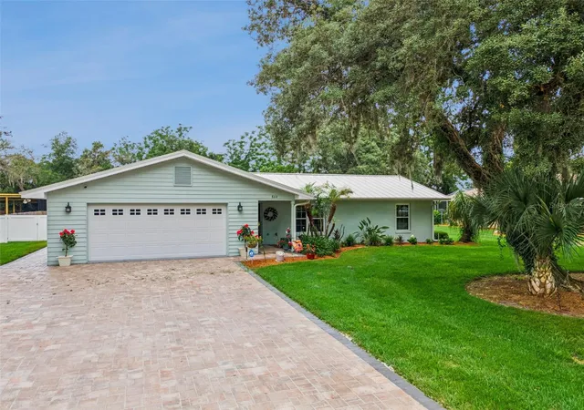 2nd image of 864 Redwood Wy, Lake Wales, FL 33898 | MLS# P4939175