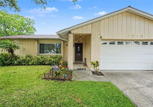 3rd image of 2815 Linden Tree St, Seffner, FL 33584 | MLS# TB8523802