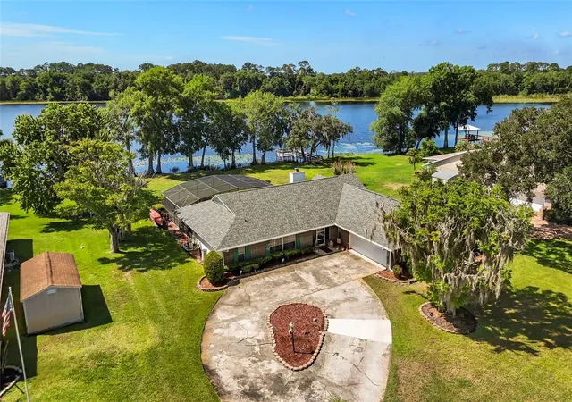 Photo 3 of Single family home for sale at 6720 Bay Shore Dr, Saint Cloud, FL 34771 | MLS# O6420408 | Listing updated on 2026-08-25