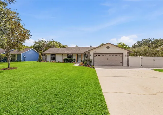 Homes for sale in Oviedo, FL | 505 Lake Charm Dr, Oviedo, FL 32765 | MLS# O6420409