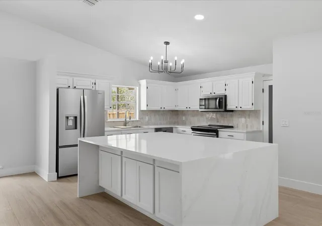 Homes for sale in Oviedo, FL | 505 Lake Charm Dr, Oviedo, FL 32765 | MLS# O6420409