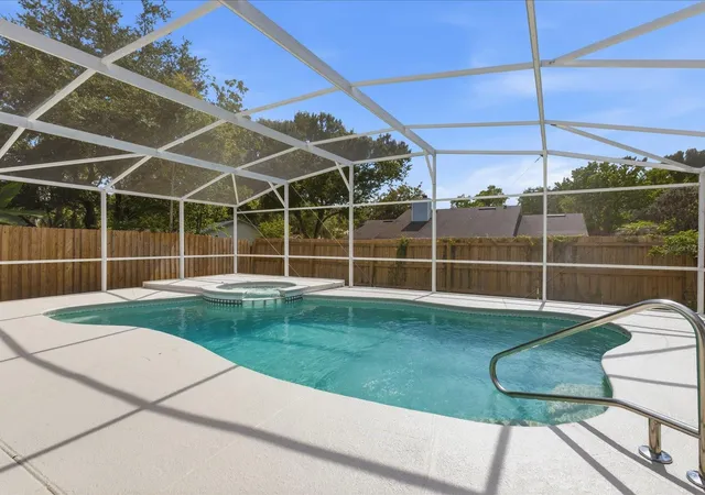 Homes for sale in Oviedo, FL | 505 Lake Charm Dr, Oviedo, FL 32765 | MLS# O6420409