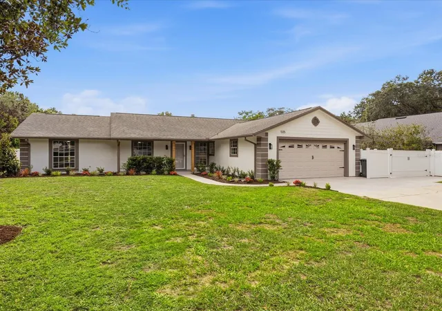 Homes for sale in Oviedo, FL | 505 Lake Charm Dr, Oviedo, FL 32765 | MLS# O6420409