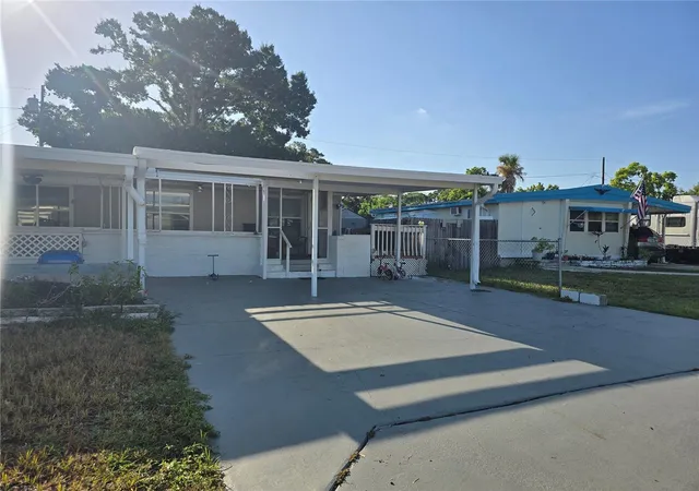 2nd image of 5271 77th St N, St Petersburg, FL 33709 | MLS# TB8523814