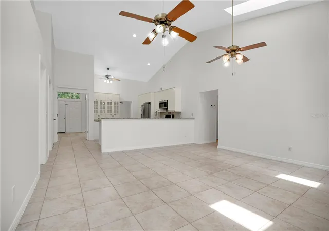 3rd image of 3886 Kingston Oaks Cvs, Oviedo, FL 32765 | MLS# O6420411