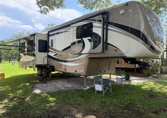 Homes for sale in Brooksville, FL | 2092 Culbreath Rd #D24, Brooksville, FL 34602 | MLS# W7887121