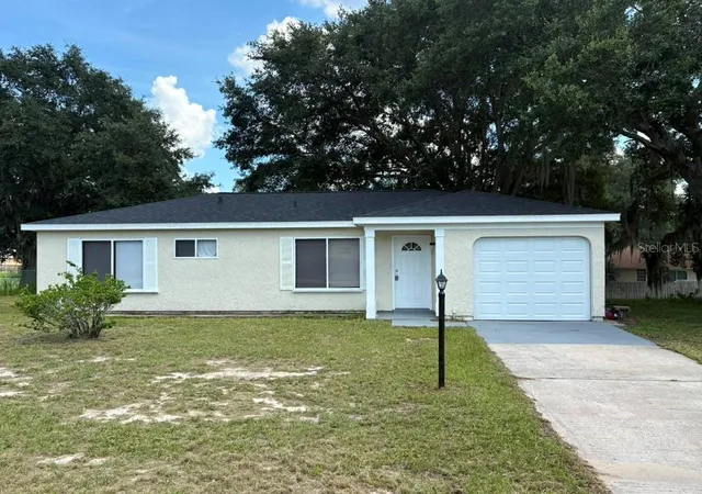 Photo 1 of Single family home for sale at 5 Hickory Trak Run, Ocala, FL 34472 | MLS# O6420414 | Listing updated on 2026-09-12
