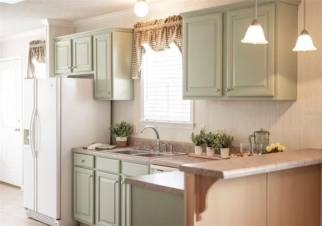 Photo 3 of Manufactured home for sale at 2 Holland Dr #39E, Punta Gorda, FL 33950 | MLS# C7527800 | Listing updated on 2026-07-10