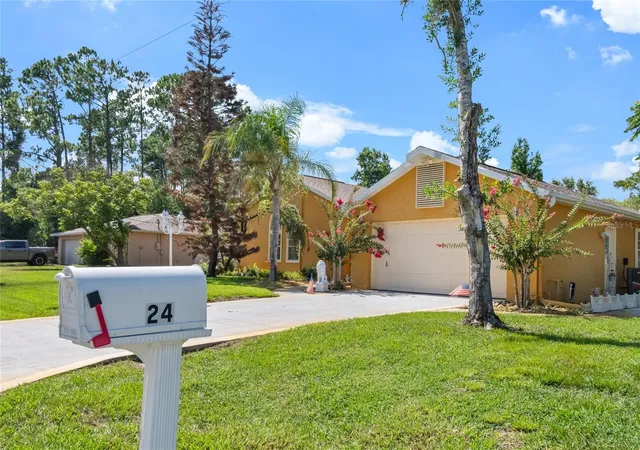 Photo 3 of Single family home for sale at 24 Foster Ln, Palm Coast, FL 32137 | MLS# FC319553 | Listing updated on 2026-09-11