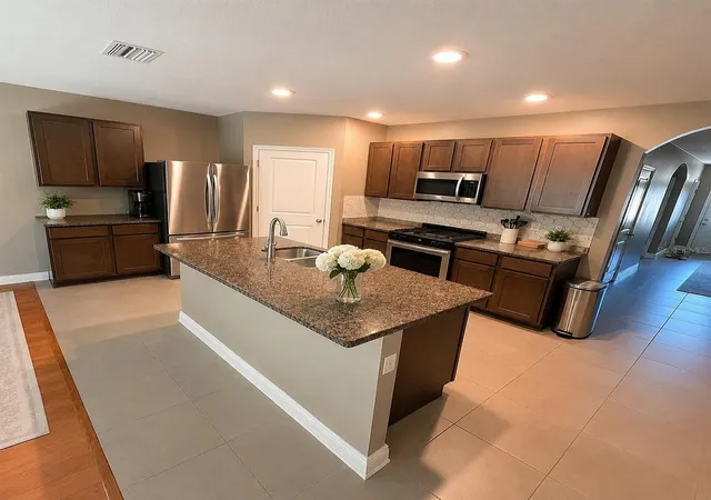 2nd image of 8208 Harwich Port Ln, Gibsonton, FL 33534 | MLS# TB8523828