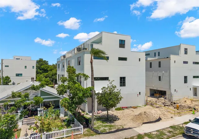Photo 2 of Townhouse for sale at 368 14th Street N, Saint Petersburg, FL 33705 | MLS# TB8523829 | Listing updated on 2026-07-28