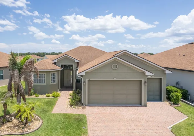 1st image of 1061 Sawgrass Dr, Winter Haven, FL 33884 | MLS# L4963110