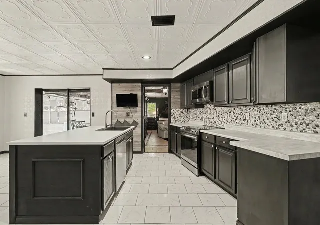 Photo 3 of Single family home for sale at 9027 Bonnet Way, Weeki Wachee, FL 34613 | MLS# O6420431 | Listing updated on 2026-08-11