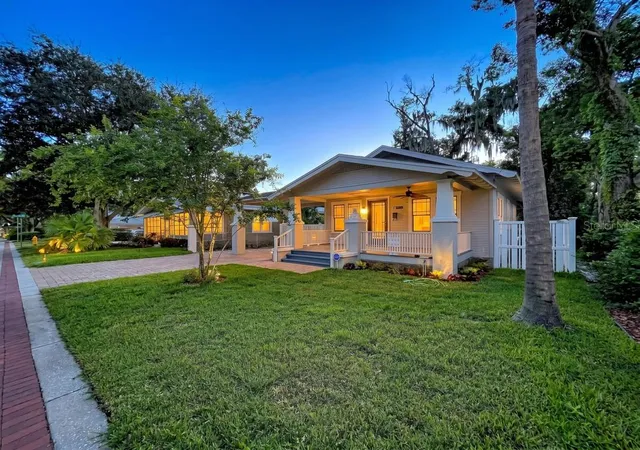 Photo 1 of Single family home for sale at 806 Johnson Ave, Lakeland, FL 33801 | MLS# A4698291 | Listing updated on 2026-08-19