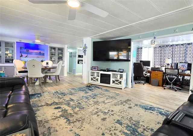 Homes for sale in Palmetto, FL | 5619 Bayshore Rd #435, Palmetto, FL 34221 | MLS# A4698294