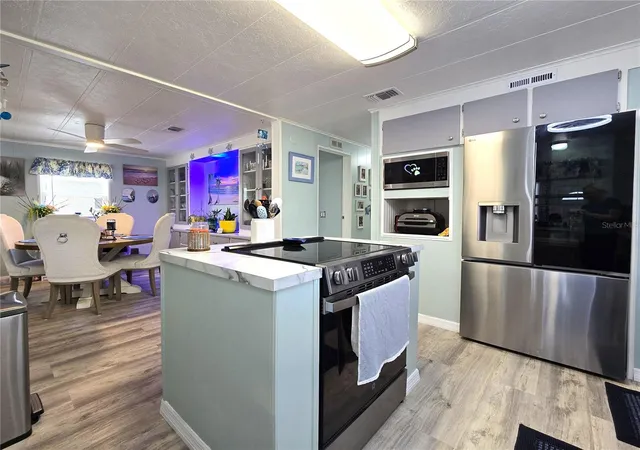 Homes for sale in Palmetto, FL | 5619 Bayshore Rd #435, Palmetto, FL 34221 | MLS# A4698294