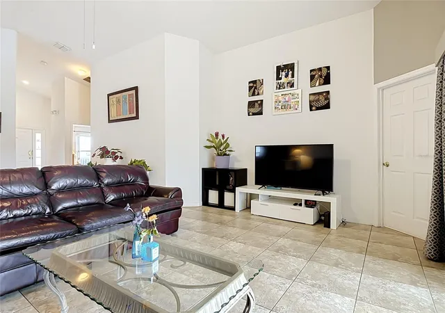 Photo 2 of Single family home for sale at 604 Chadbury Way, Kissimmee, FL 34744 | MLS# O6420445 | Listing updated on 2026-08-21