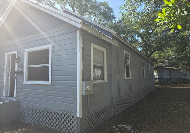 Photo 3 of Single family home for sale at 804 W 29th Street, Jacksonville, FL 32209 | MLS# TB8523854 | Listing updated on 2026-09-29