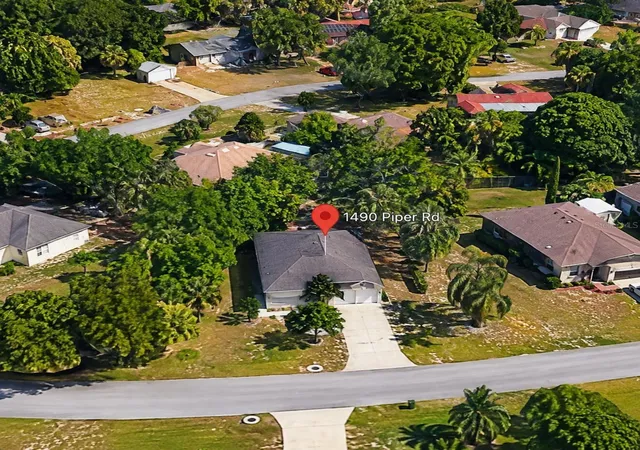 Photo 4 of Single family home for sale at 1490 Piper Rd, Spring Hill, FL 34606 | MLS# TB8523857 | Listing updated on 2026-10-03